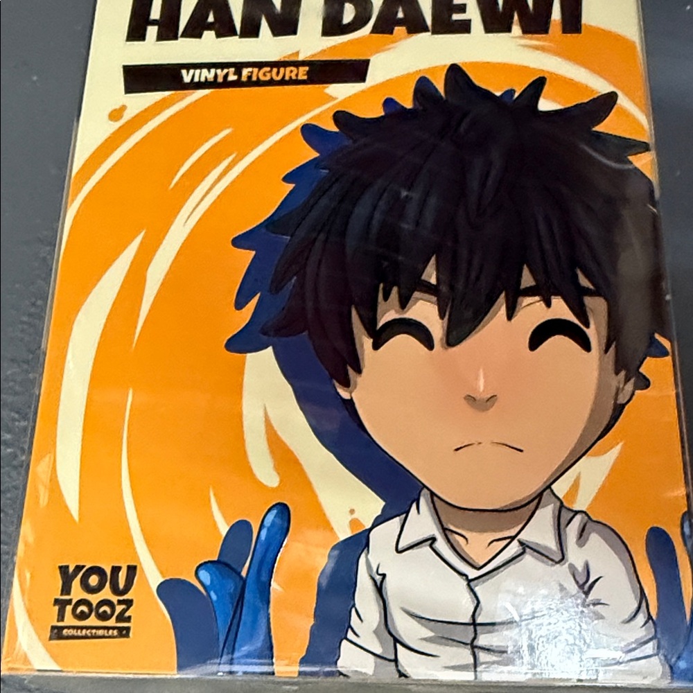 Han Daewi Vinyl Figure - Yellow Orange Box